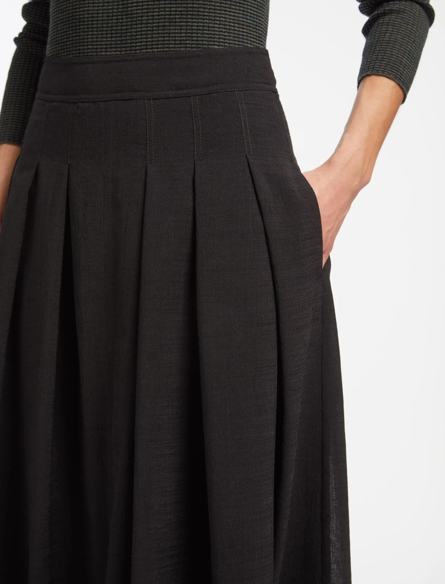 Sophia Techni Voile Maxi Skirt - Black 5 Sophia Techni Voile Maxi Skirt - Black - Image 3