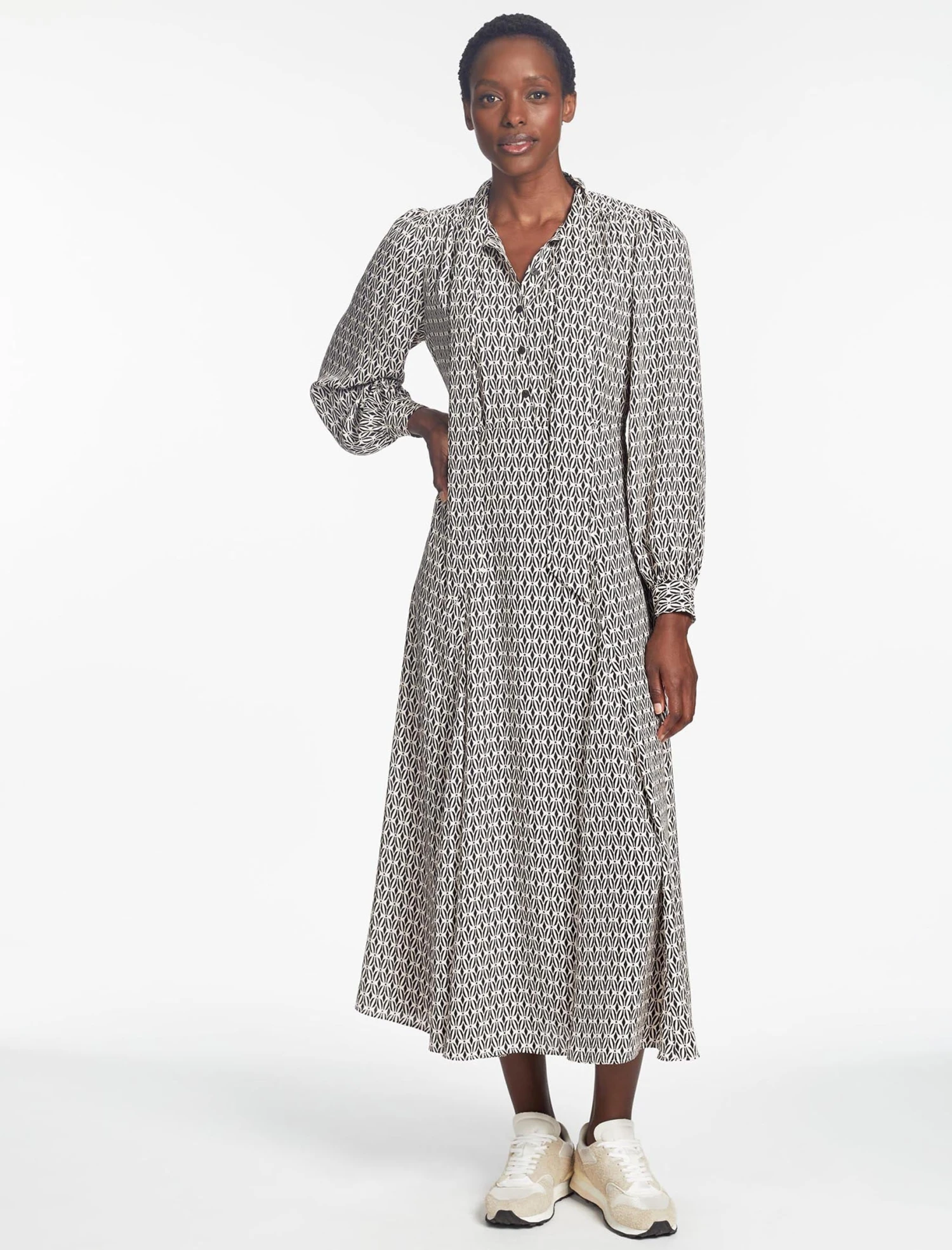 Elspeth Maxi Dress - Ecru Black Trellis Print 9 Elspeth Maxi Dress - Ecru Black Trellis Print - Image 7