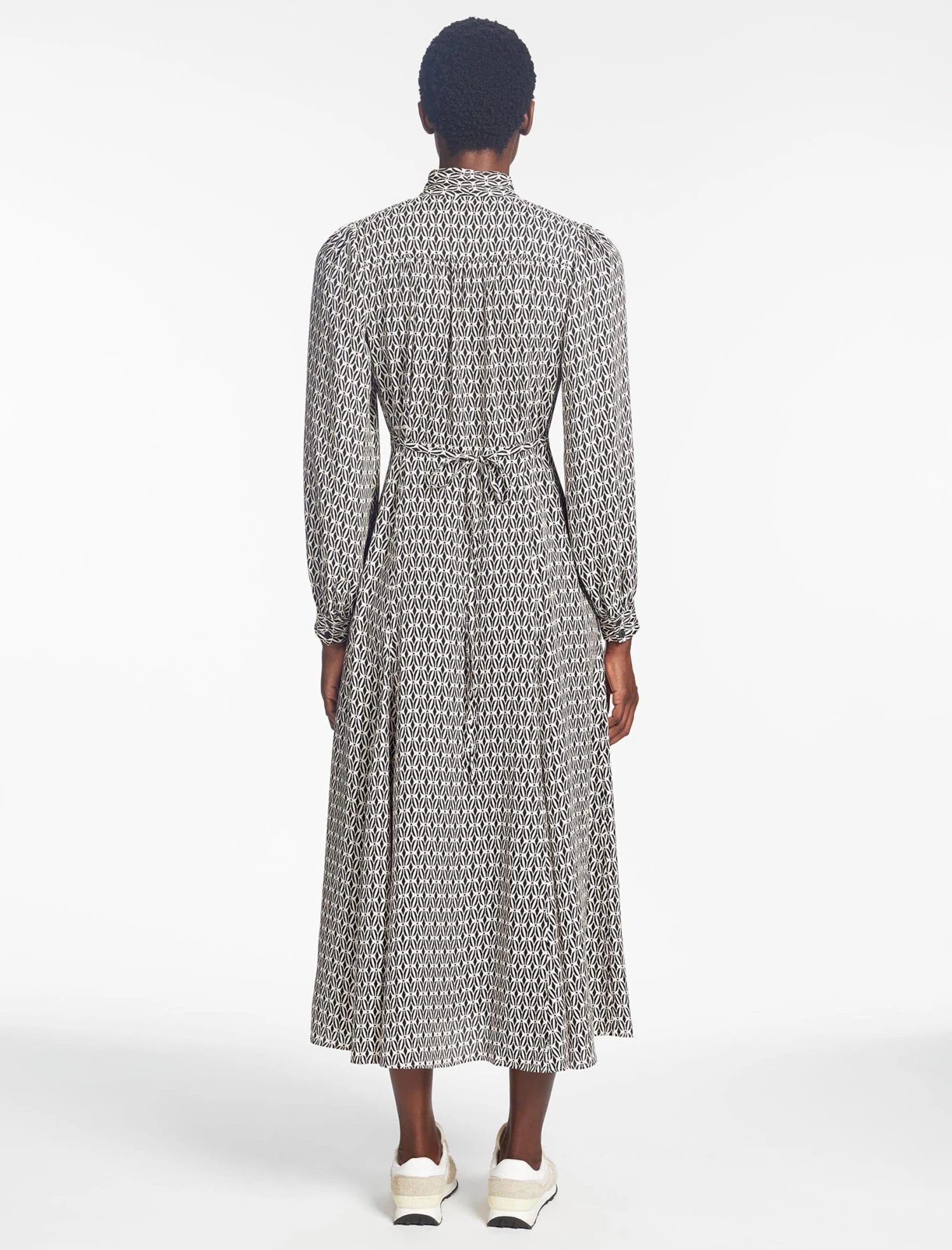 Elspeth Maxi Dress - Ecru Black Trellis Print 11 Elspeth Maxi Dress - Ecru Black Trellis Print - Image 9