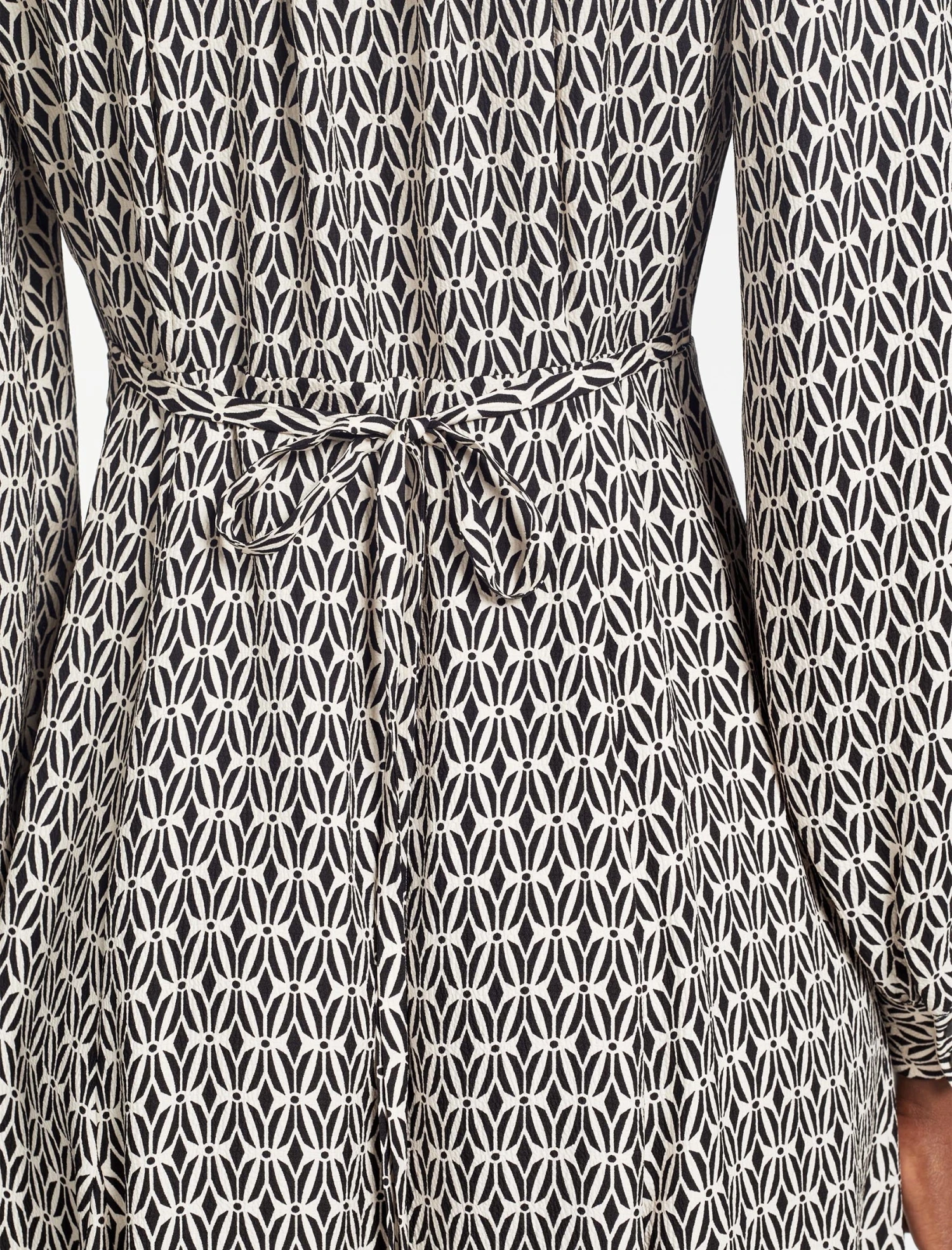 Elspeth Maxi Dress - Ecru Black Trellis Print 7 Elspeth Maxi Dress - Ecru Black Trellis Print - Image 5