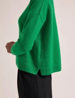 Johanna Cashmere Jumper - Emerald Green 13 Johanna Cashmere Jumper - Emerald Green -Cefinn Clothing Store SP24 K171 JOHANNA EMERALDGREEN LS 0278