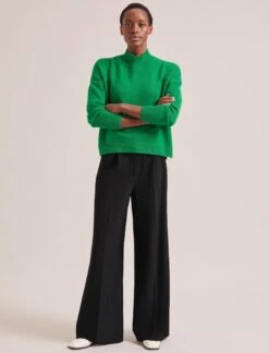 Johanna Cashmere Jumper - Emerald Green 14 Johanna Cashmere Jumper - Emerald Green -Cefinn Clothing Store SP24 K171 JOHANNA EMERALDGREEN LS 0321