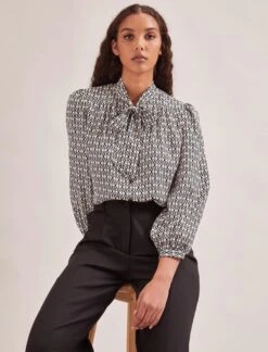 Aubrey Shirt - Ecru Black Trellis Print