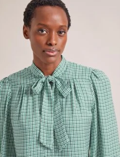 Aubrey Shirt - Ecru Green Houndstooth Print -Cefinn Clothing Store SP24 S84 AUBREY ECRUGREENHOUNDSTOOTHPRINT LS 0123