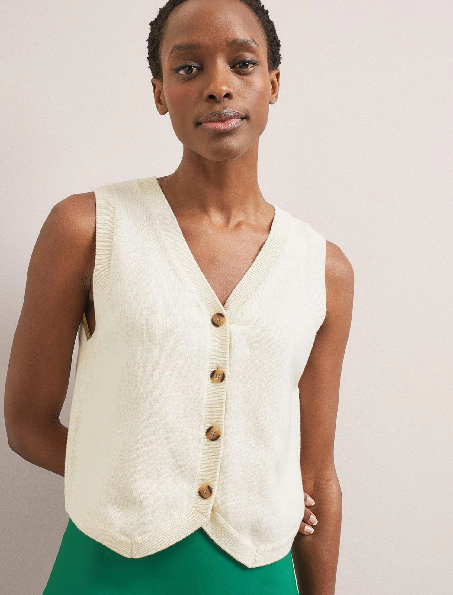 Wesley Cotton Blend V Neck Waistcoat - Cream 6 Wesley Cotton Blend V Neck Waistcoat - Cream - Image 4