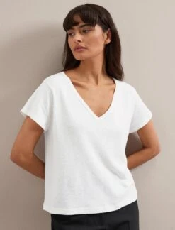 Madison Linen Blend V Neck Knit T-Shirt - White